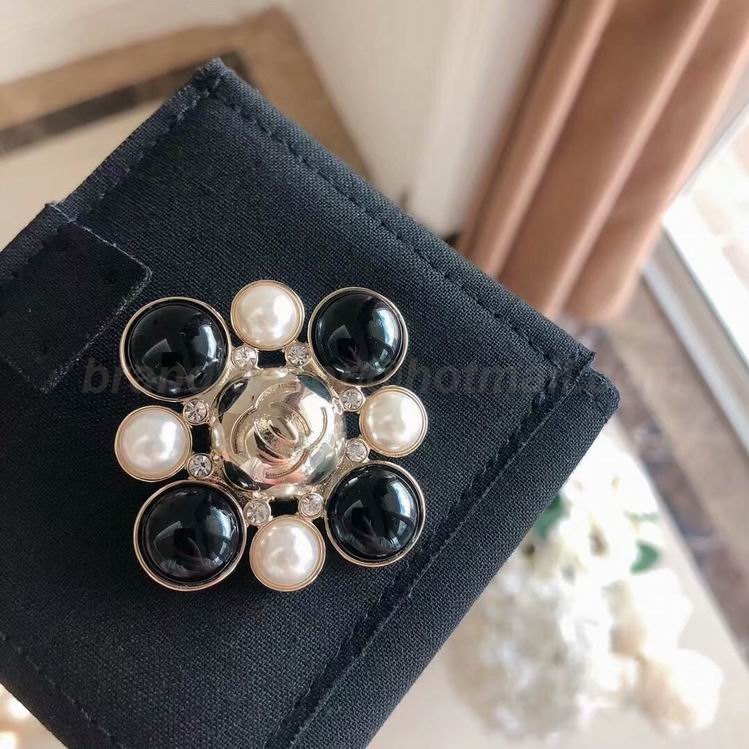 Chanel Brooch 453